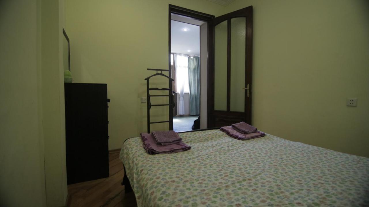 Apartment On Sanapiro Tbilisi Ngoại thất bức ảnh