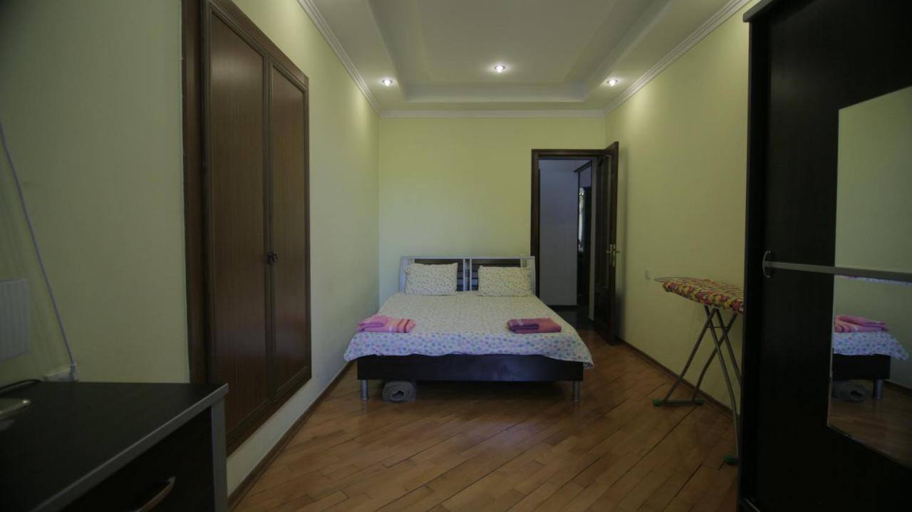 Apartment On Sanapiro Tbilisi Ngoại thất bức ảnh