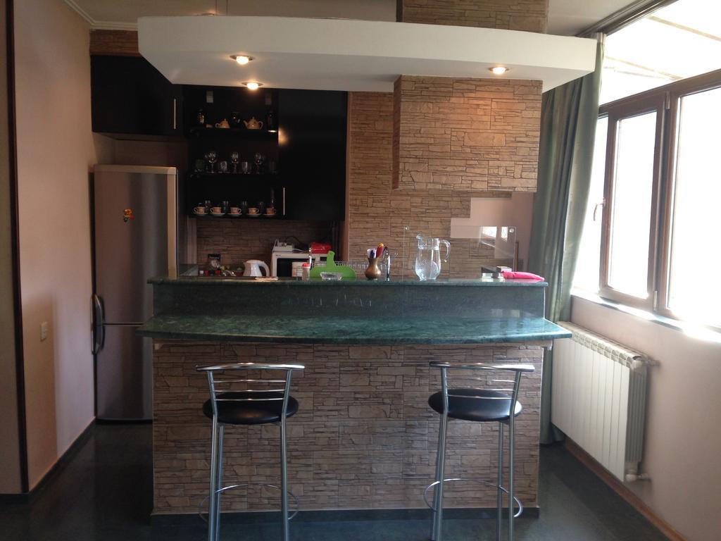Apartment On Sanapiro Tbilisi Ngoại thất bức ảnh
